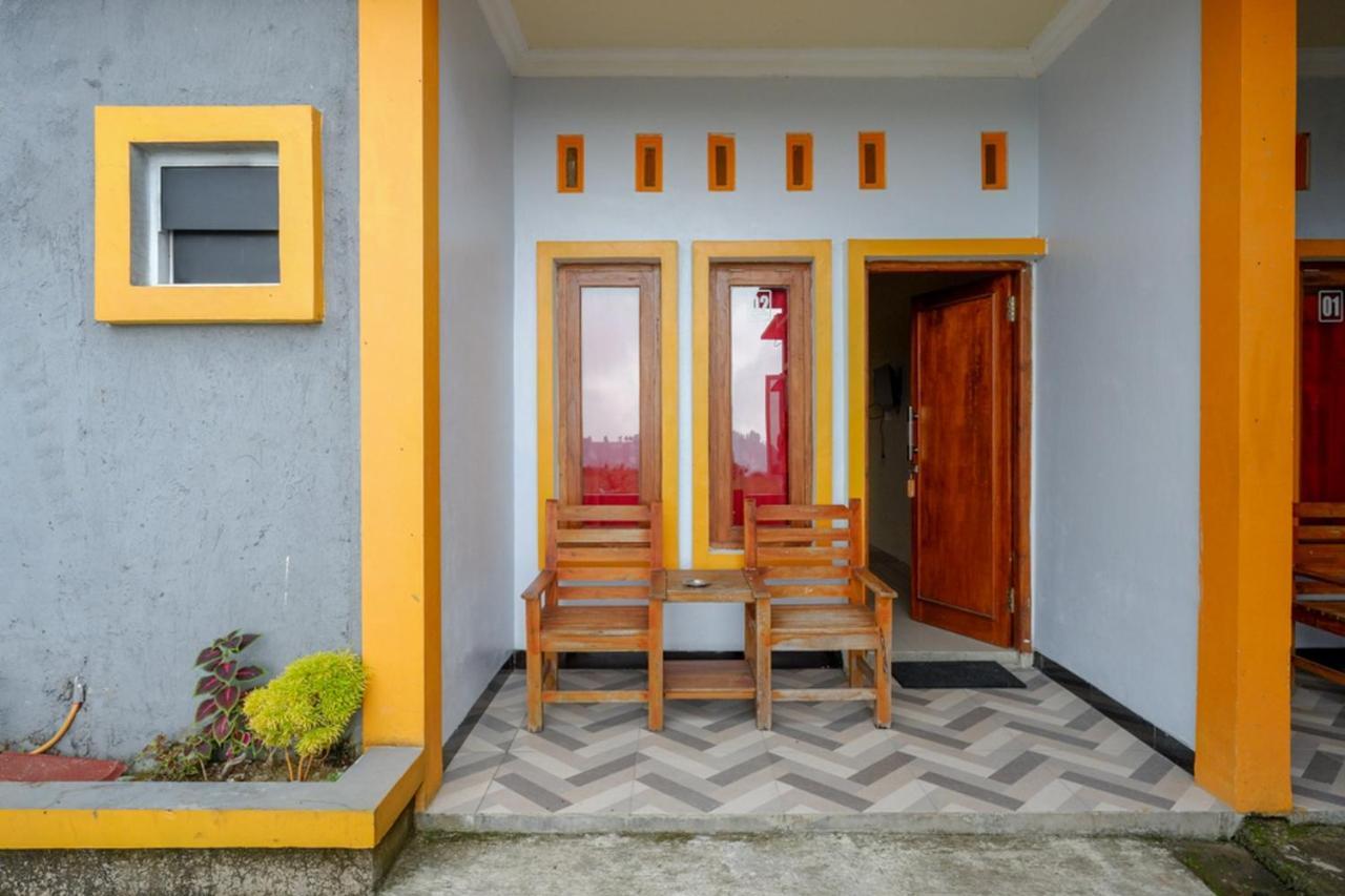 Reddoorz Near Candi Cetho Karanganyar Karanganyar  Extérieur photo