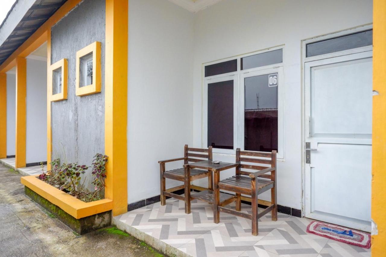 Reddoorz Near Candi Cetho Karanganyar Karanganyar  Extérieur photo