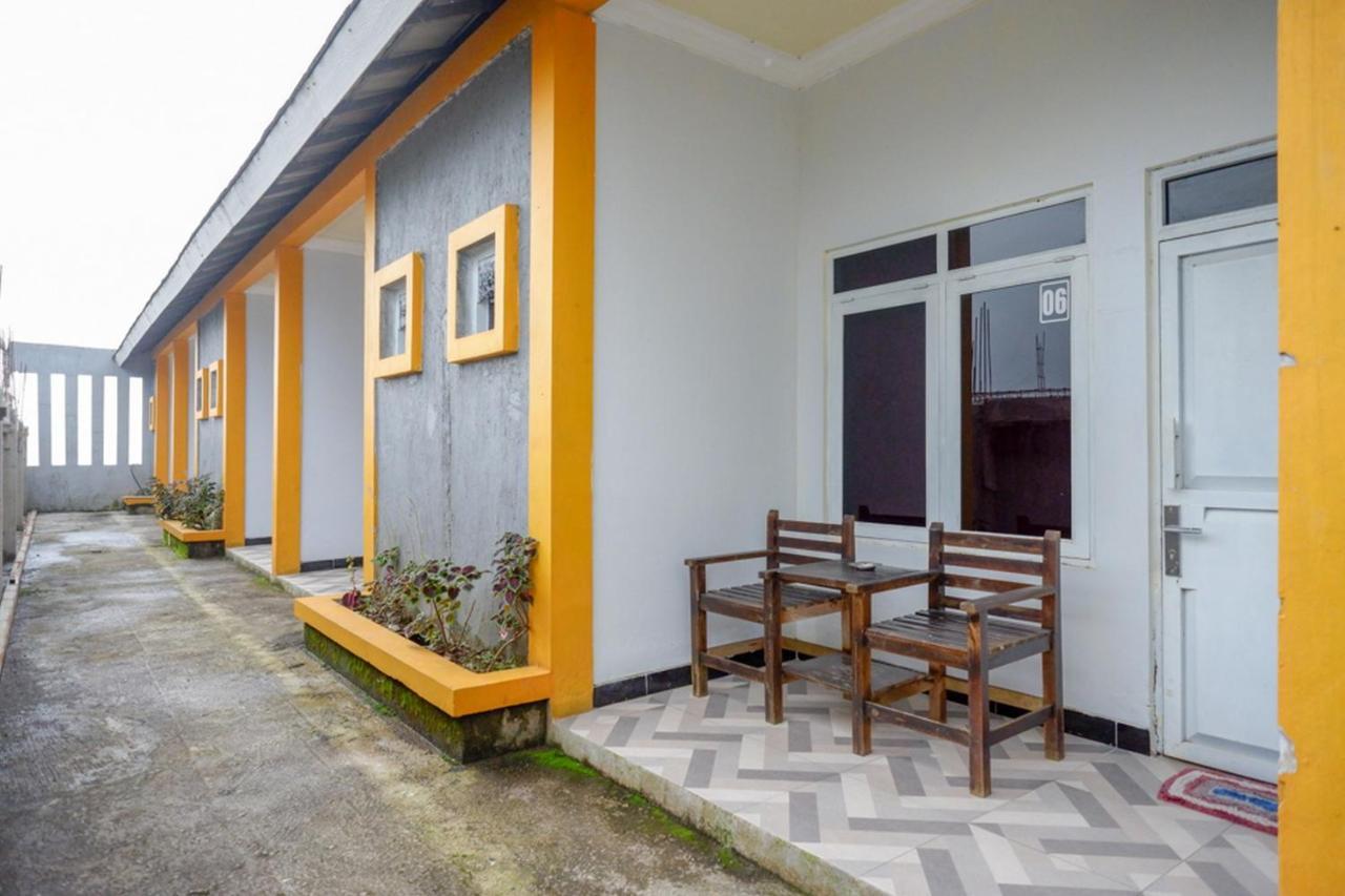 Reddoorz Near Candi Cetho Karanganyar Karanganyar  Extérieur photo